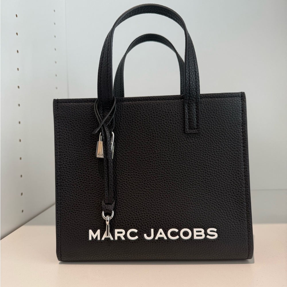 NWT Marc Jacobs Black bold mini grind